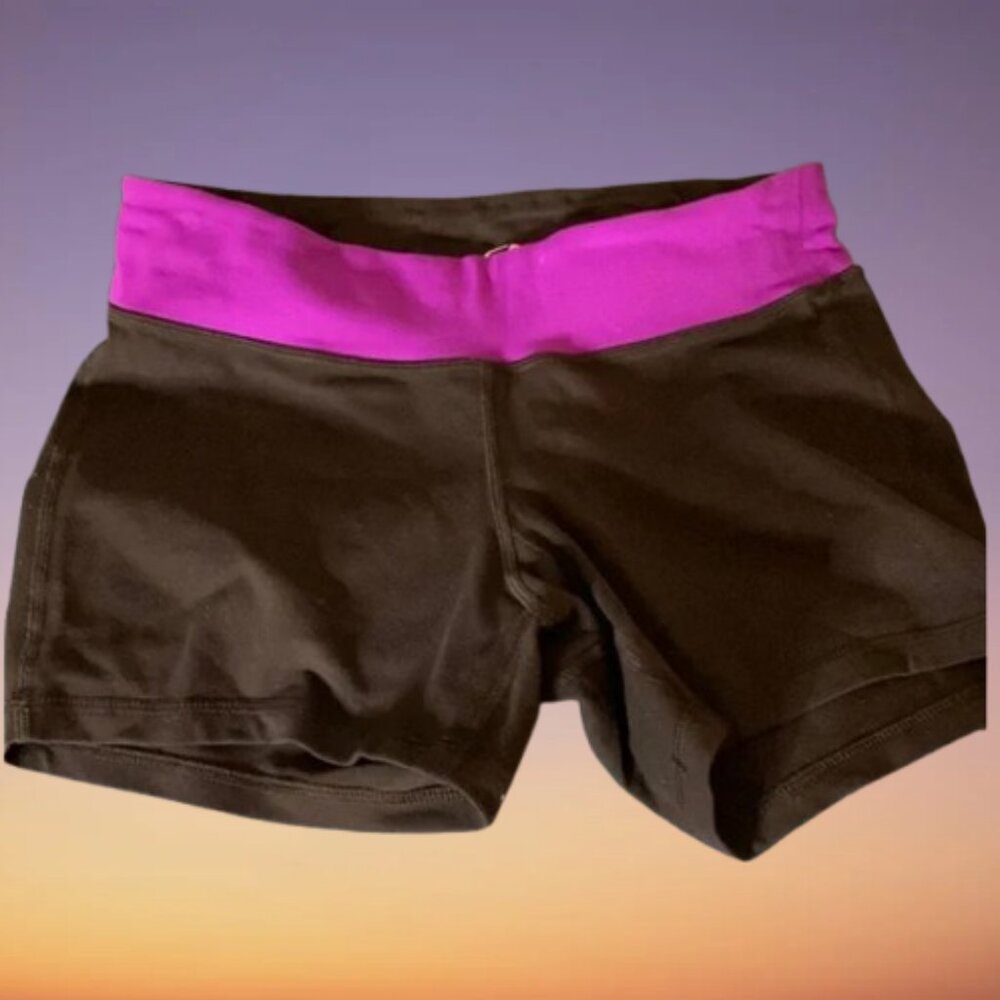 champion women's athletic shorts - size Medium